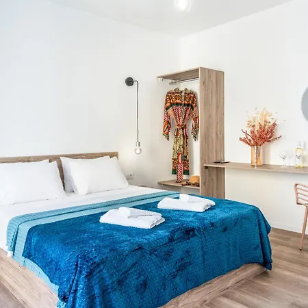 Twelve 12 Islands Aparthotel Sými