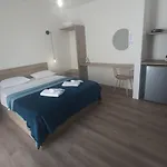 Twelve 12 Islands Aparthotel Sými