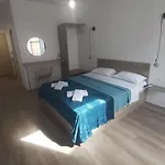 Twelve 12 Islands Aparthotel Sými