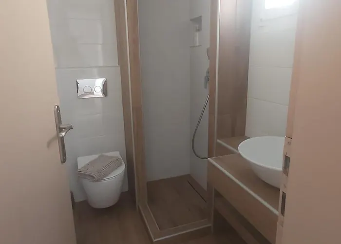 Twelve 12 Islands Szími